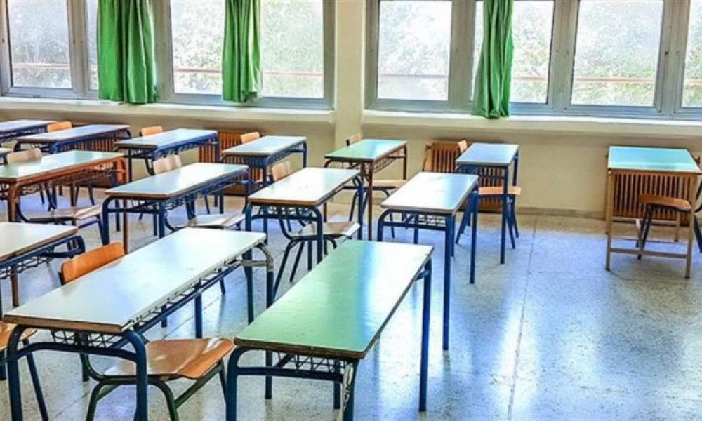 Προς κλείσιμο την Τρίτη τα σχολεία: Το απόγευμα οι ανακοινώσεις